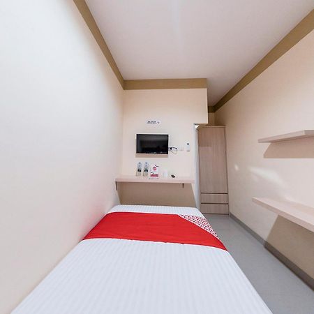 Oyo 478 Balcon Biru Hotel Jakarta Luaran gambar