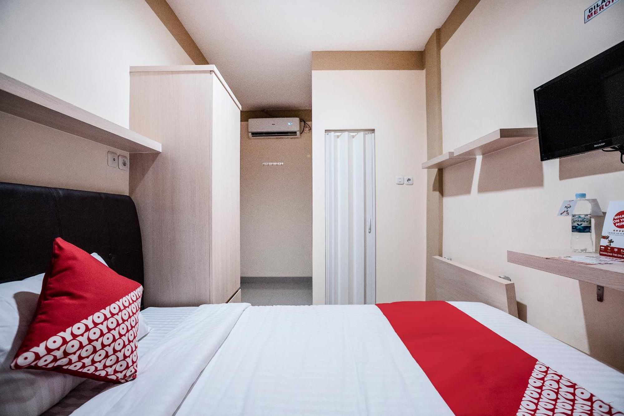 Oyo 478 Balcon Biru Hotel Jakarta Luaran gambar