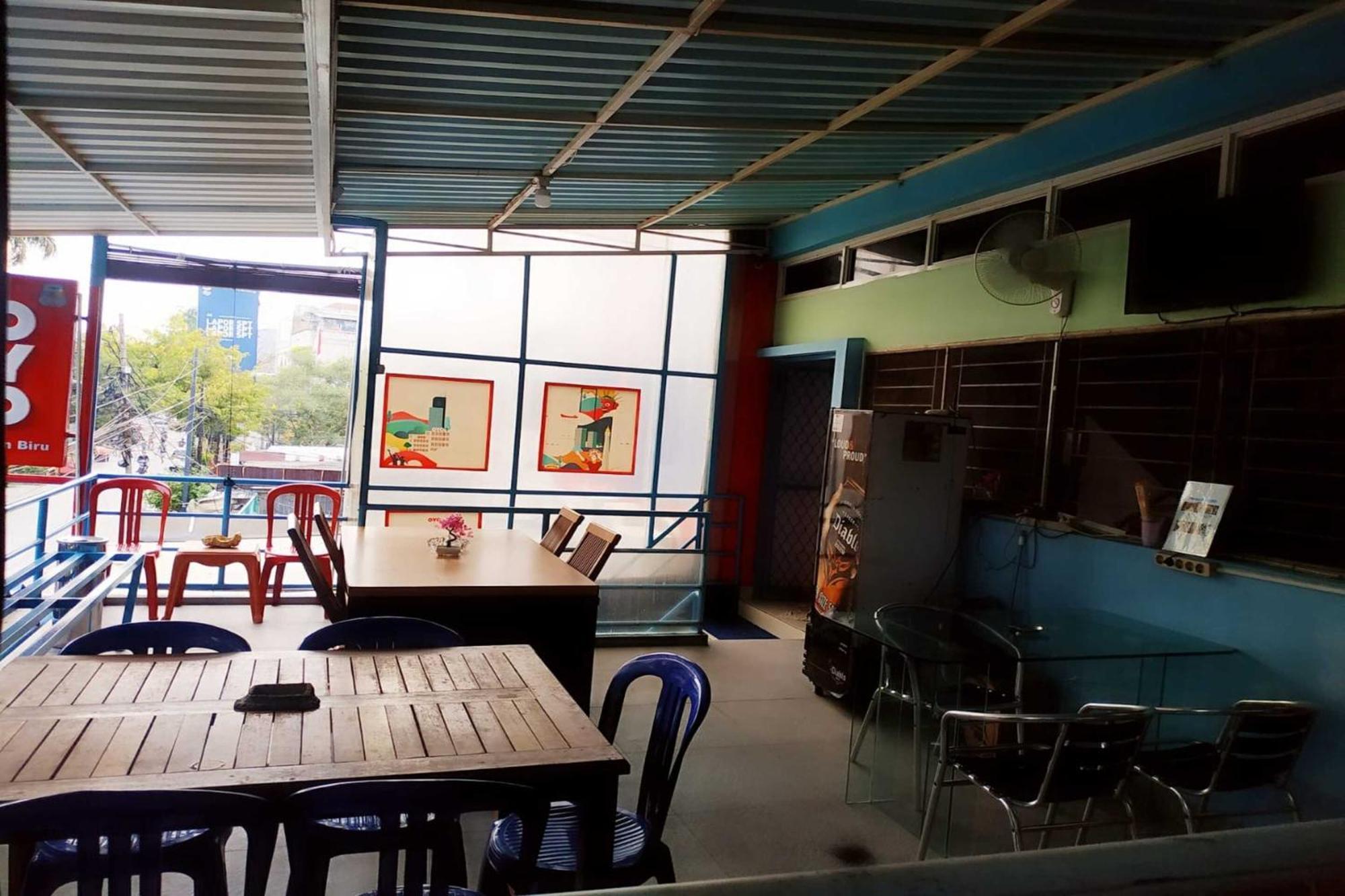 Oyo 478 Balcon Biru Hotel Jakarta Luaran gambar