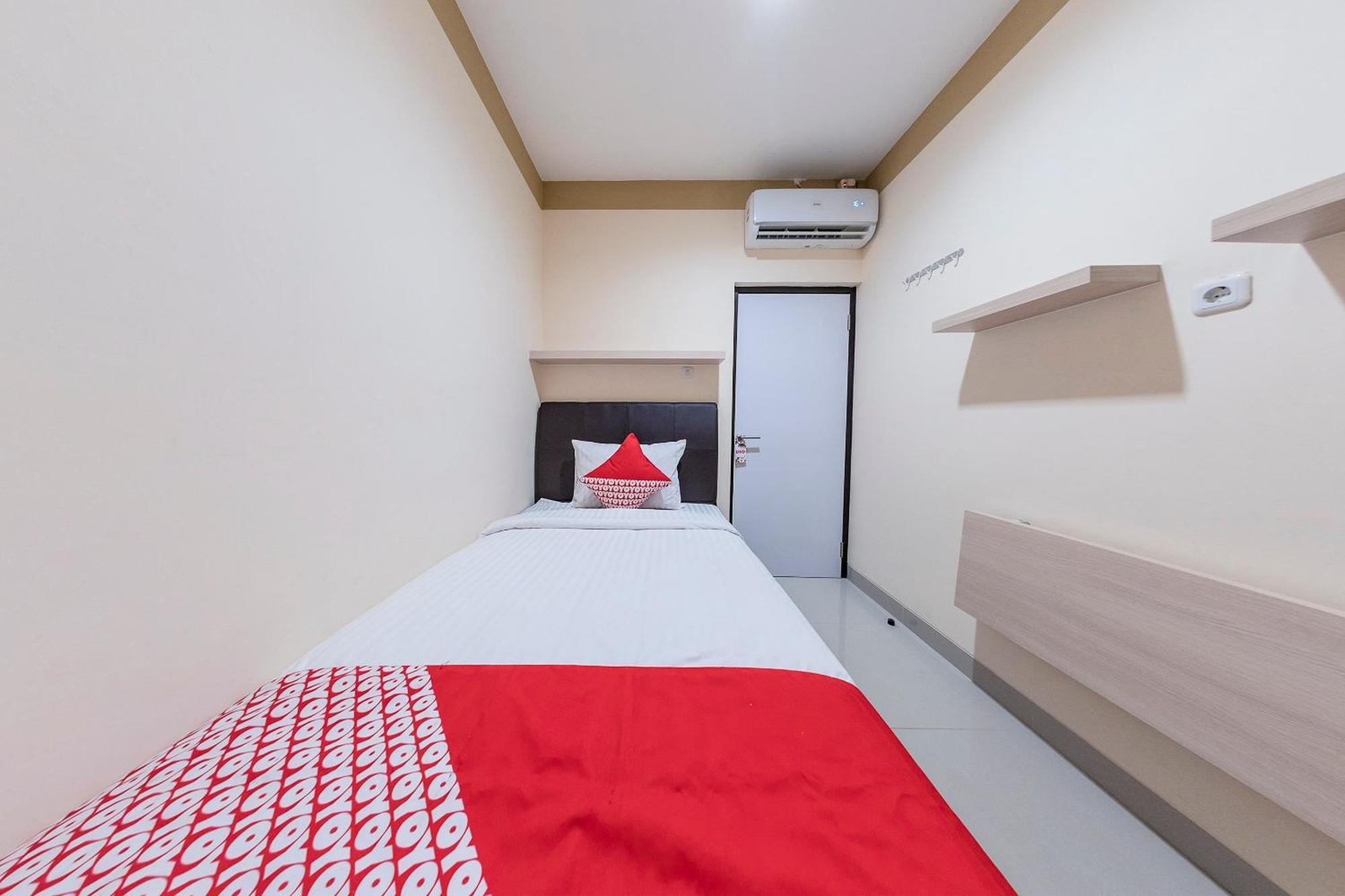 Oyo 478 Balcon Biru Hotel Jakarta Luaran gambar