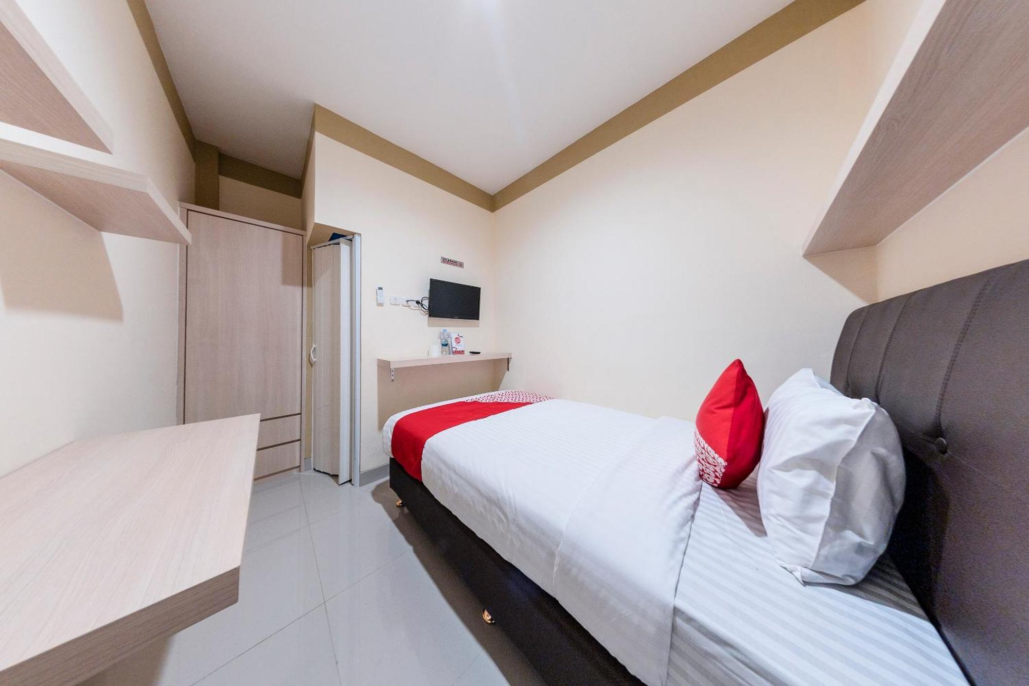 Oyo 478 Balcon Biru Hotel Jakarta Luaran gambar